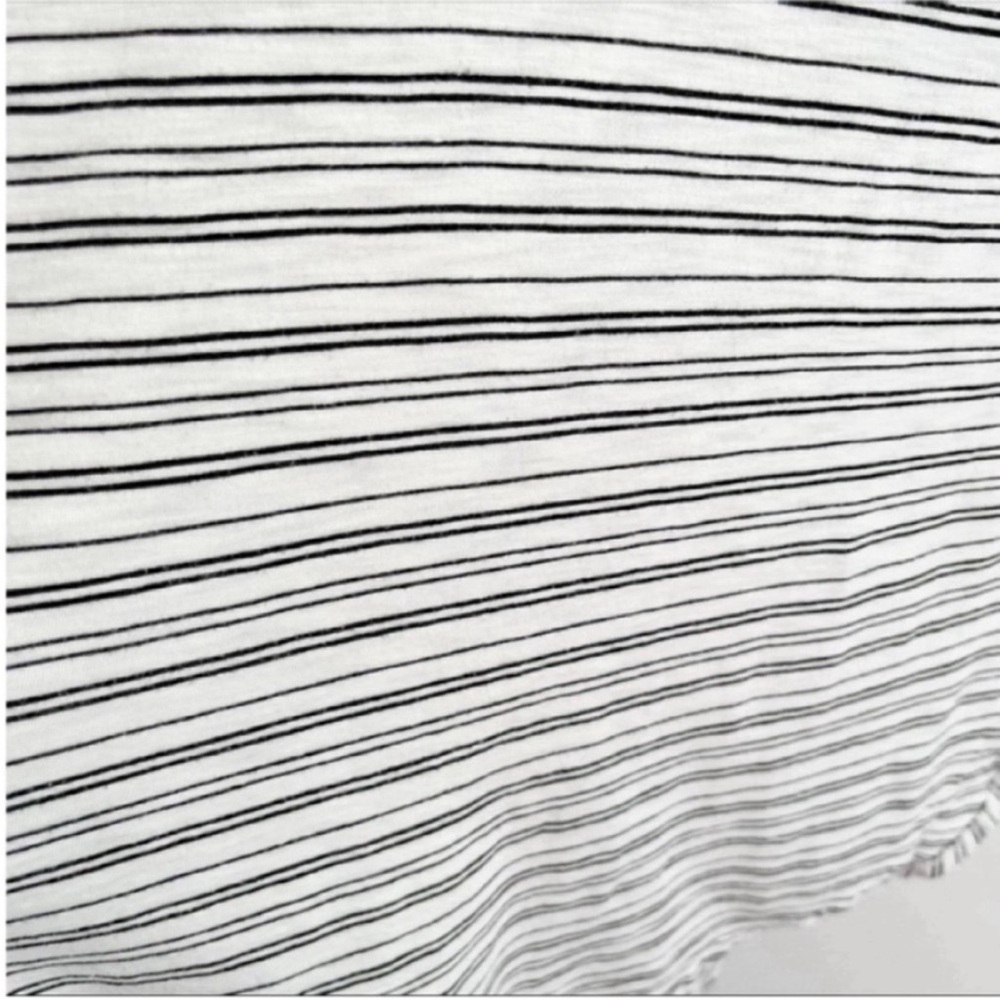 Anthropologie t.la Breezy tank top black white striped shirttail hem - Picture 3 of 8